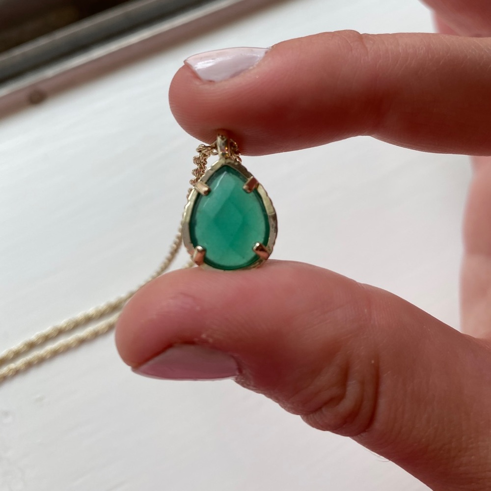 Kendra Scott teal teardrop necklace. Gold chain